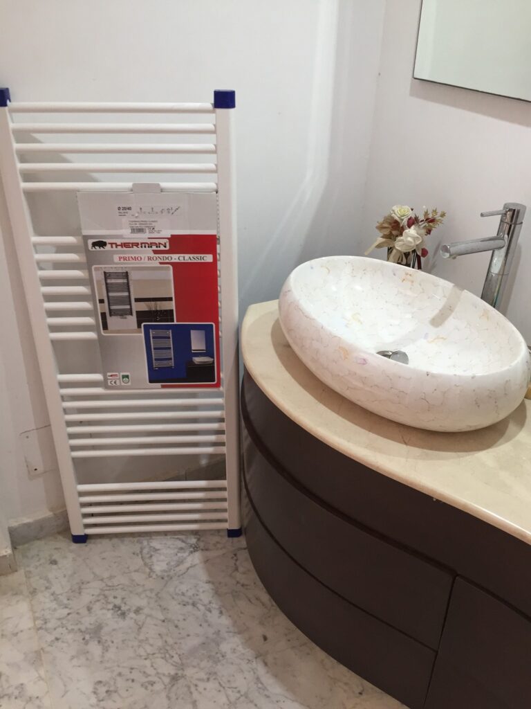 Vasque et Rad. Ariana